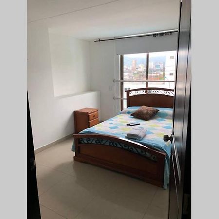 Apartamento Amoblado Con Excelente Ubicacion Pereira Bagian luar foto