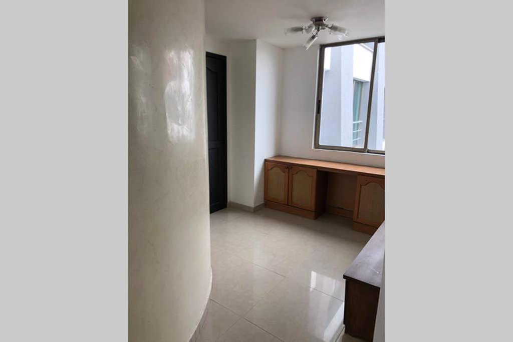Apartamento Amoblado Con Excelente Ubicacion Pereira Bagian luar foto