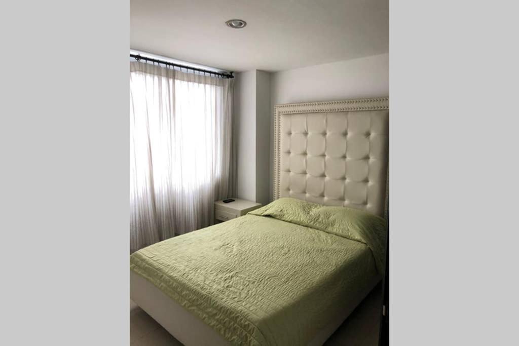 Apartamento Amoblado Con Excelente Ubicacion Pereira Bagian luar foto