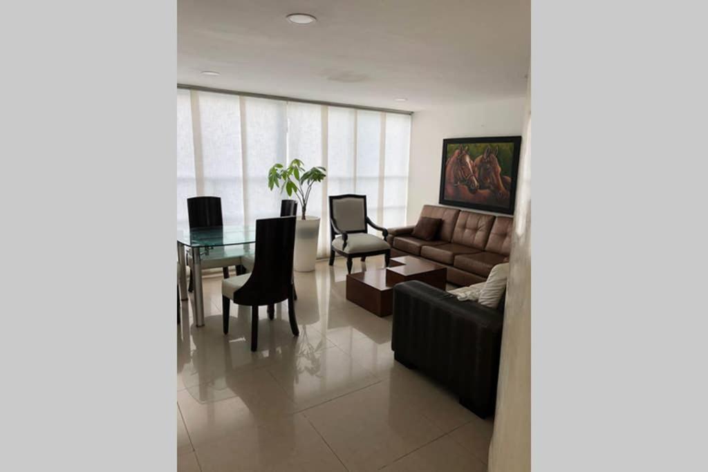 Apartamento Amoblado Con Excelente Ubicacion Pereira Bagian luar foto
