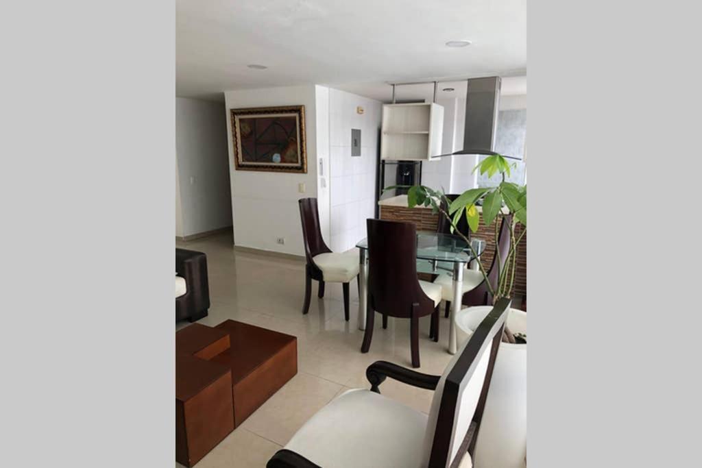 Apartamento Amoblado Con Excelente Ubicacion Pereira Bagian luar foto
